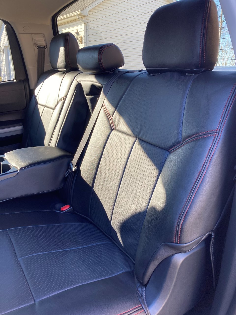 leather seats rear.jpg