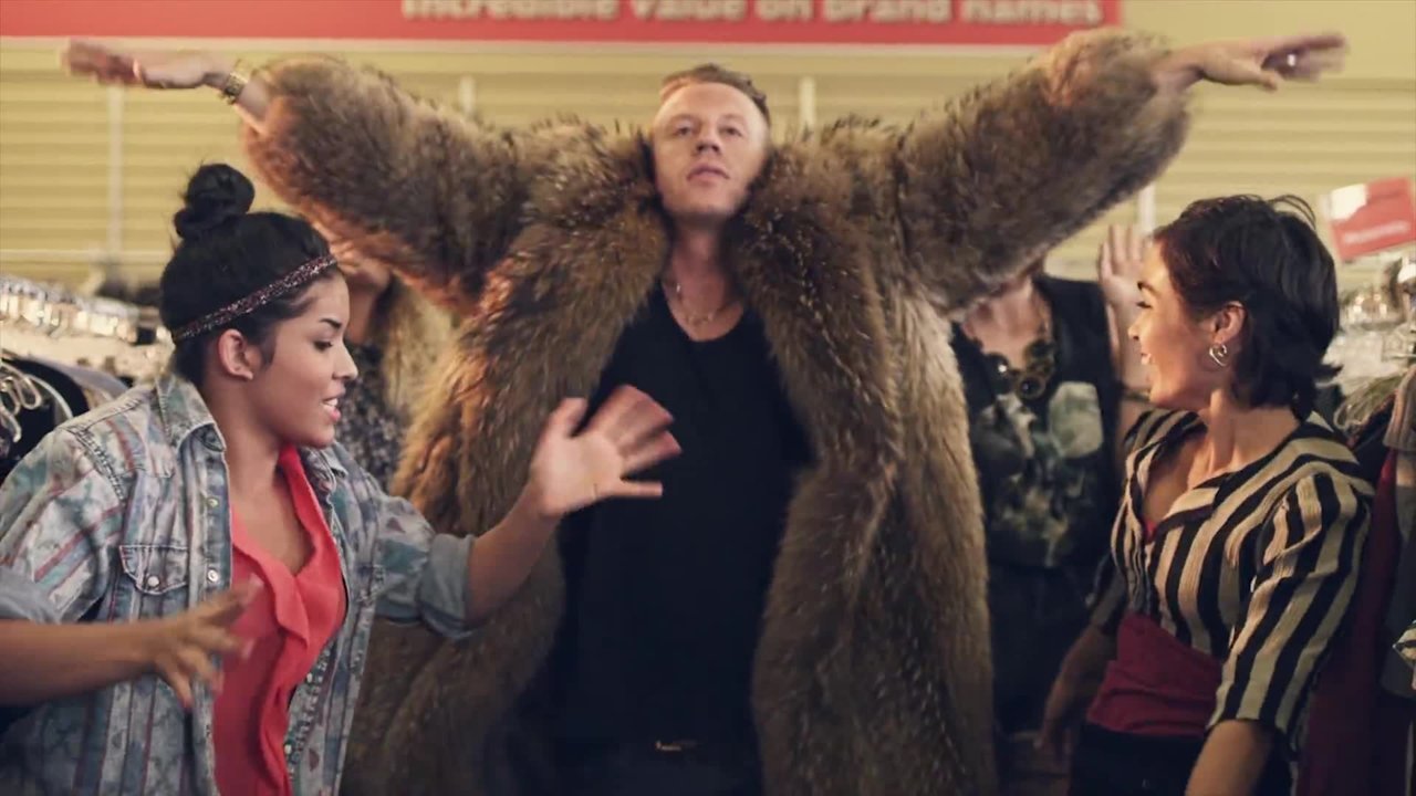 Macklemore-Thrift-Shop-Music-Video-macklemore-38317134-1920-1080.jpg