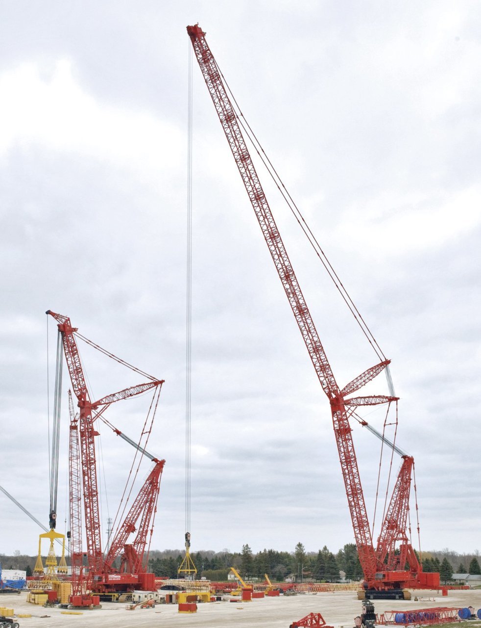 Manitowoc 31000 crane.jpg