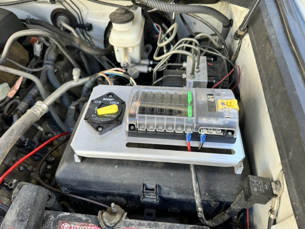 Mighty Mouse fuse box 1.jpg