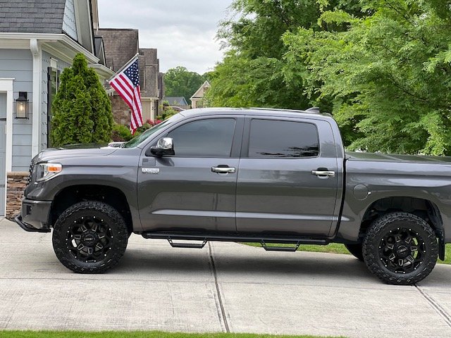 My Tundra on 35s and Spidertrax spacers 4.jpg
