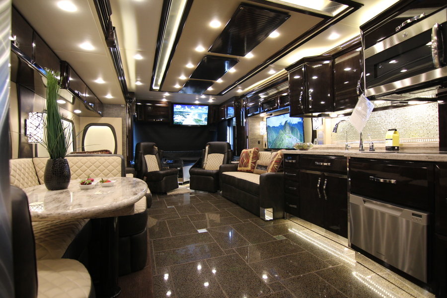 Newmar King Aire 4553 Interior.jpg