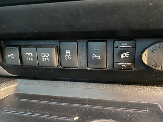 nsv tundra switch panel with 3 way.jpg