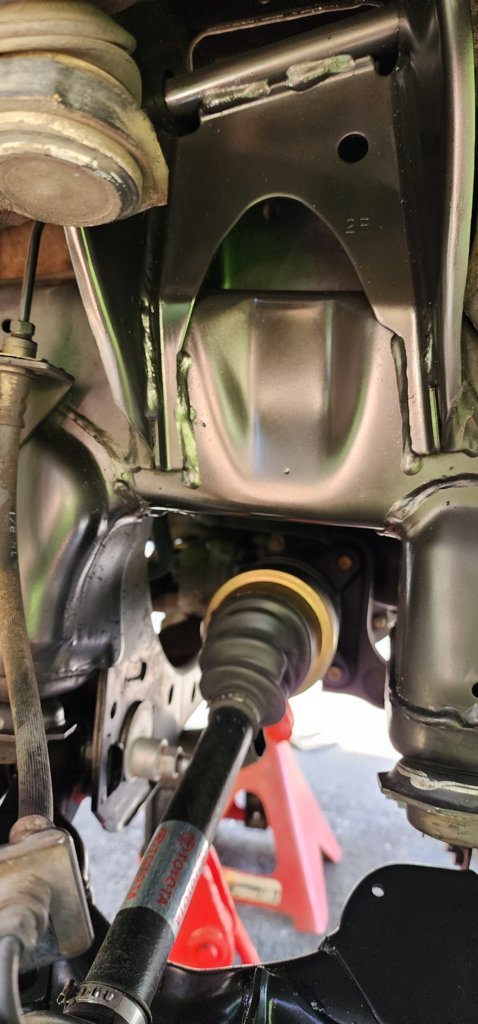 Painted strut mount.jpg