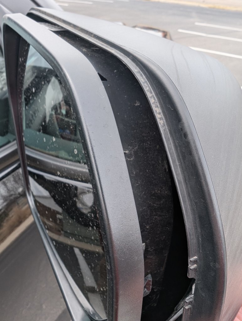 PasengerMirror.jpg