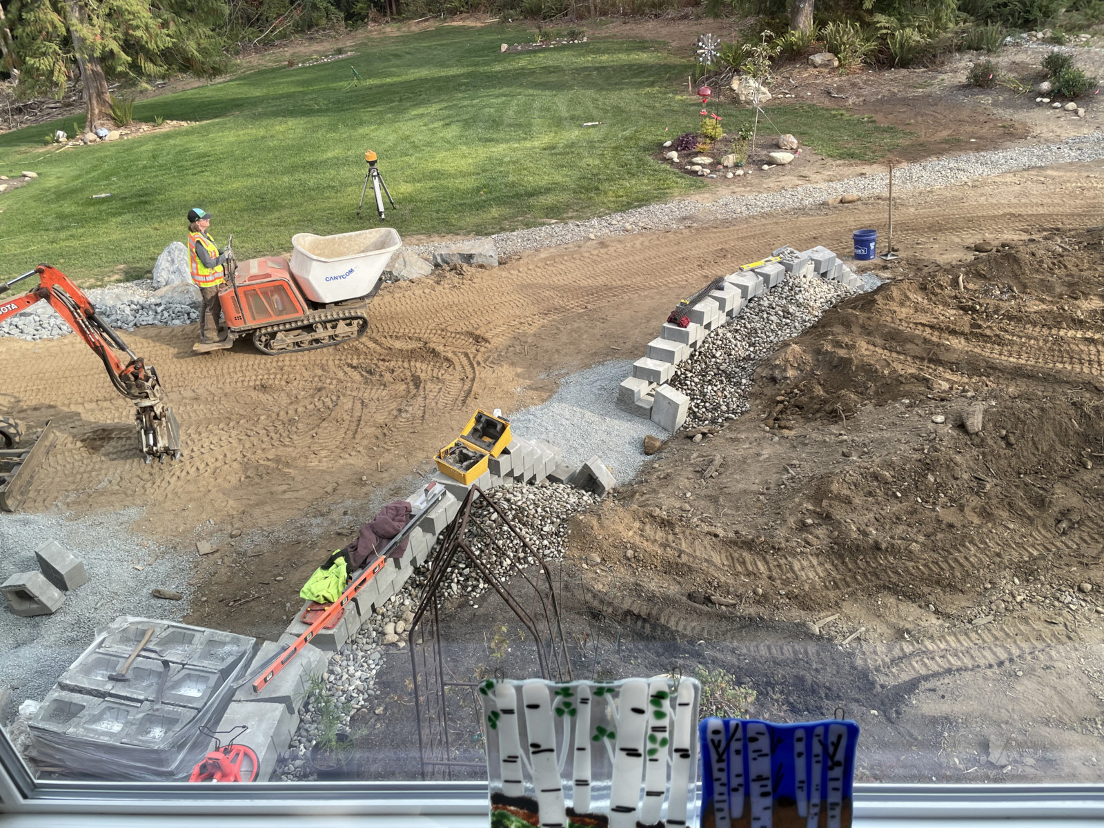 Patio wall build .HEIC.jpg