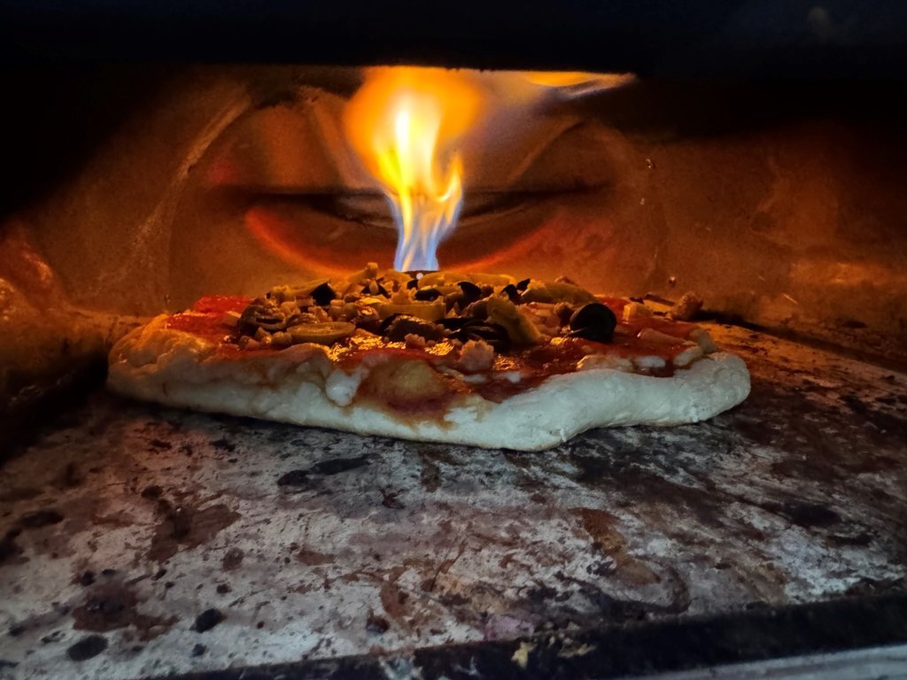 pizza1.jpg