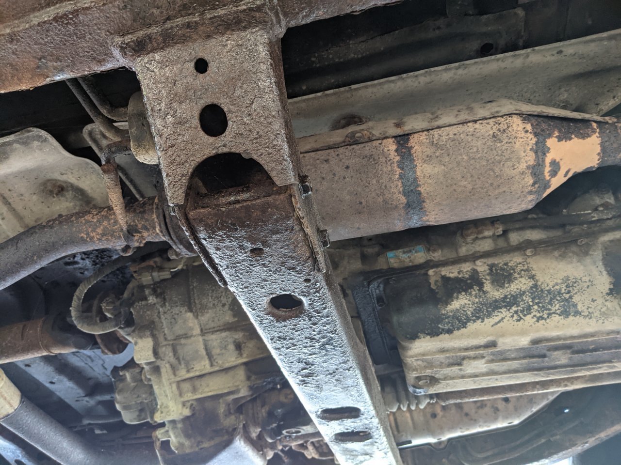 Does this look unsafe? Rusted hitch receiver on '08 v8 sr5