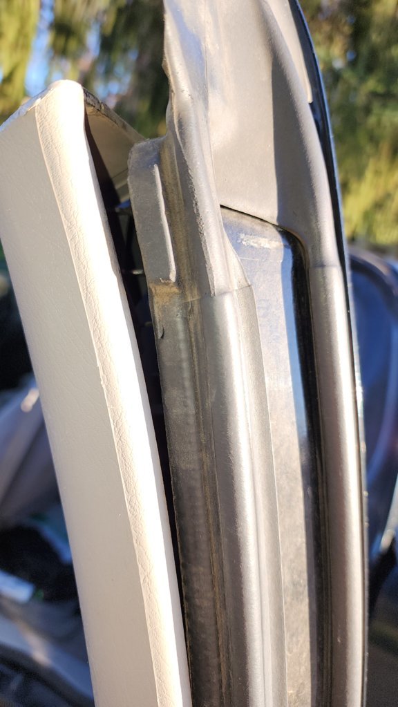 Rear door weatherstrip gap.jpg
