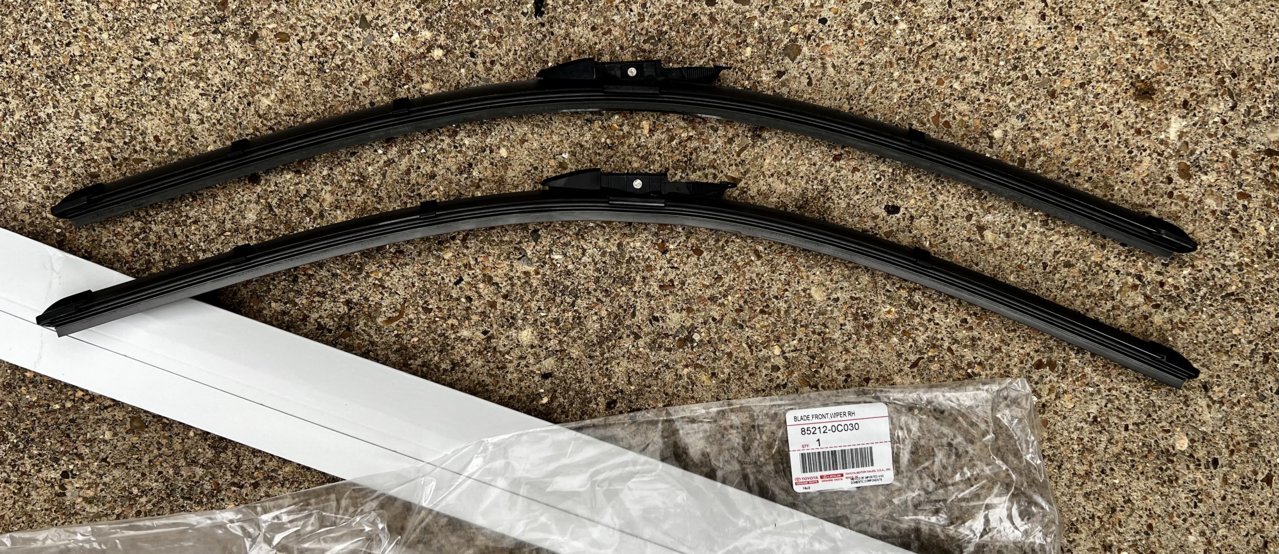 RH Wiper Blade.jpg