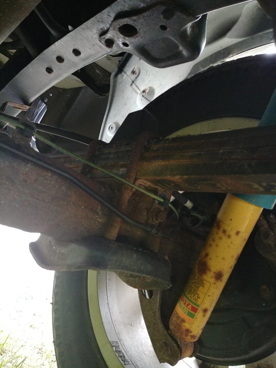 Right Rear Axle.jpg