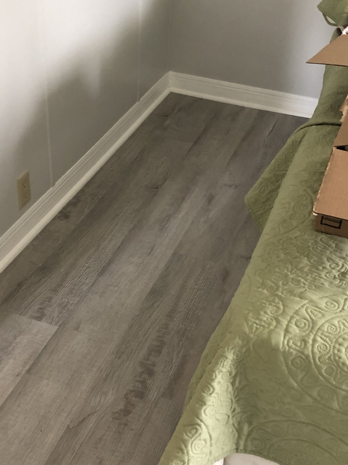 Spare room new floor.jpg
