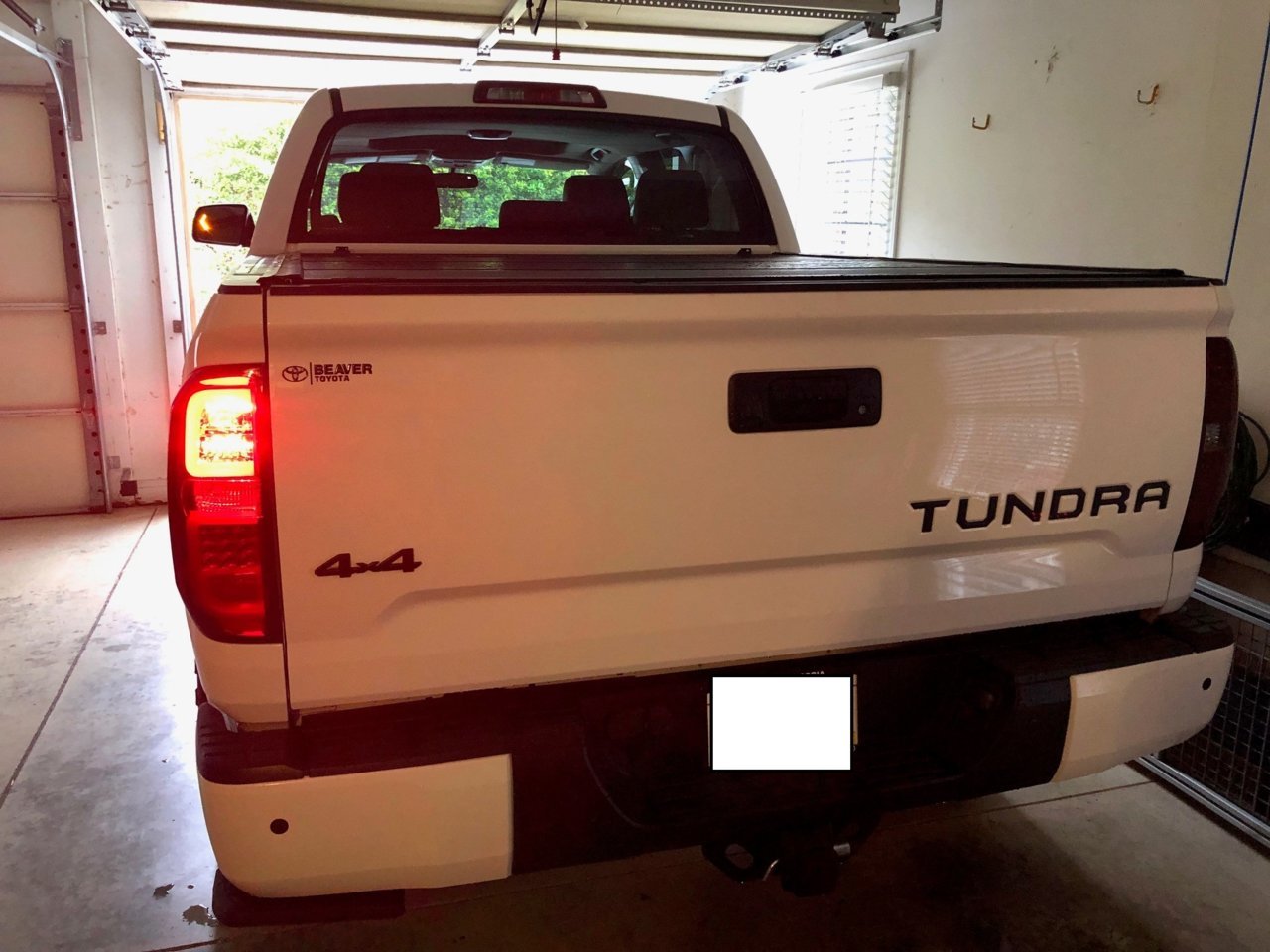 Spyder Tail Lights Left Blinker.jpg
