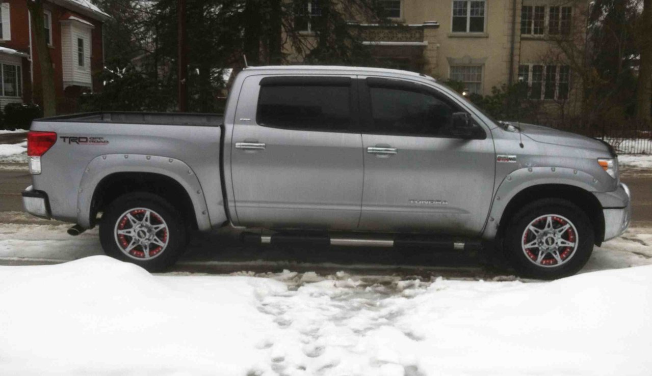 Stock tires no lift.jpg