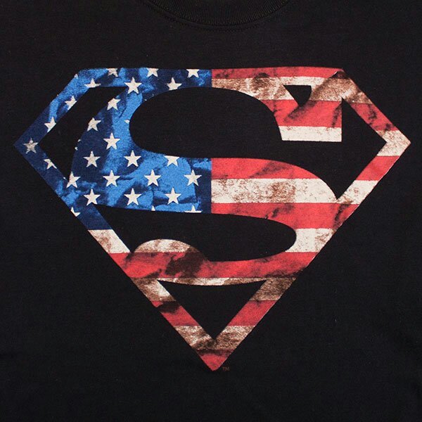 Superman_Dist_USA_Flag_Black_Shirt_POP.jpg