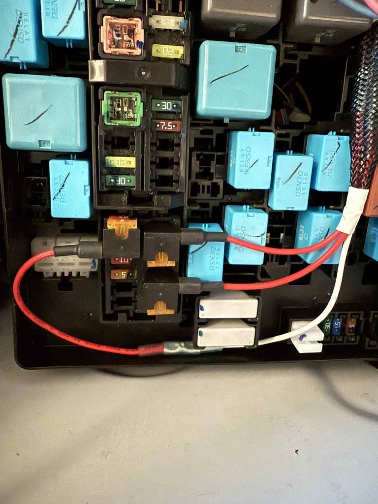 Switch-Pros Under Hood Fuse .jpg
