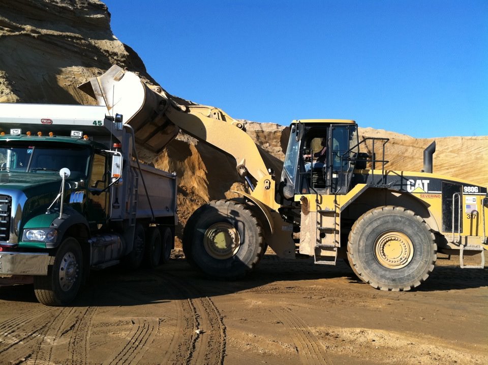 T # 45 and 980 Dova.jpg