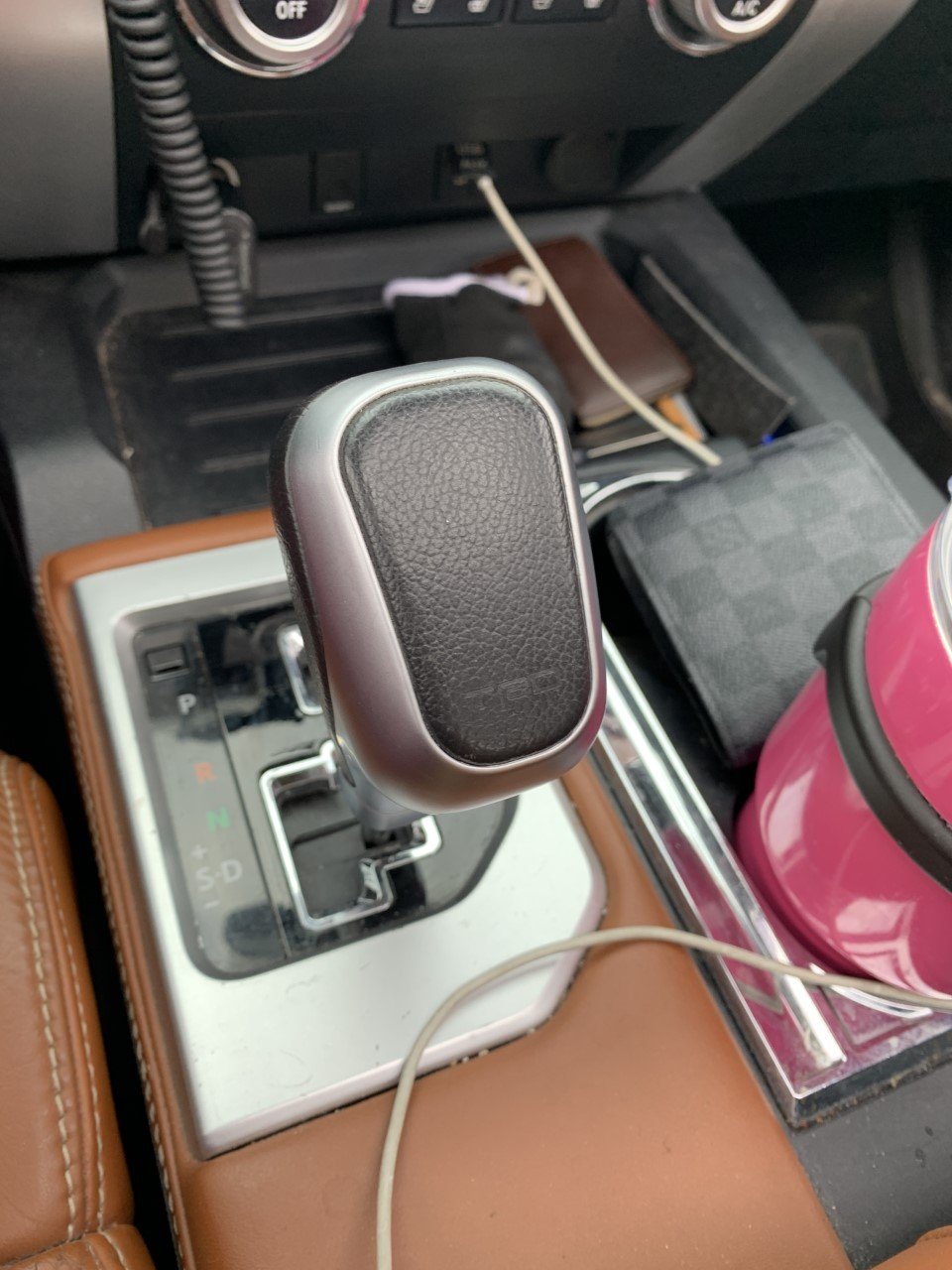 Just changed my gear shifter to a TRD gear shifter | Toyota Tundra Forum