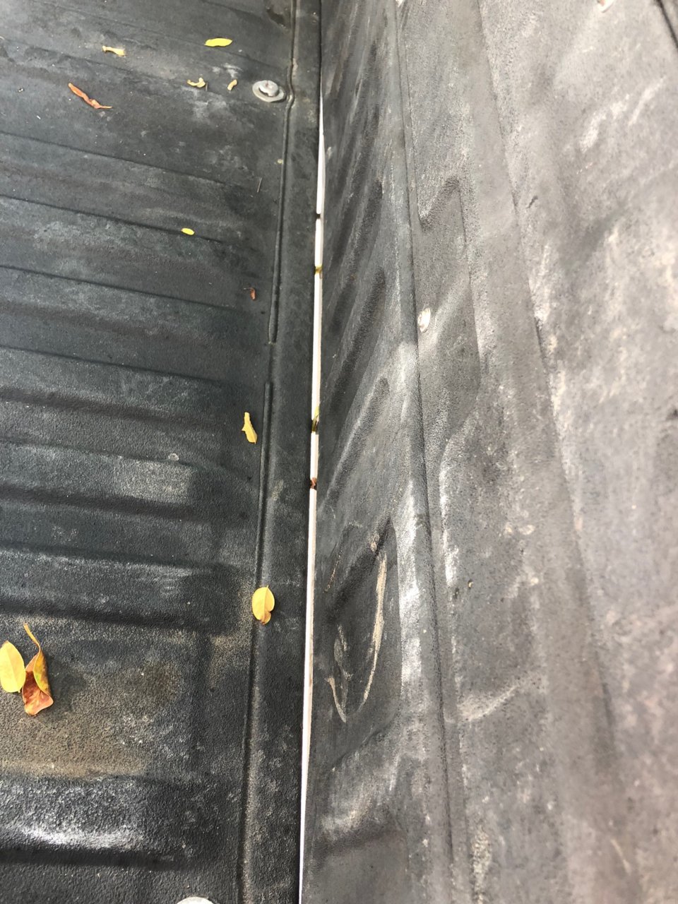 Tailgate Bent 2017 Tundra.jpg