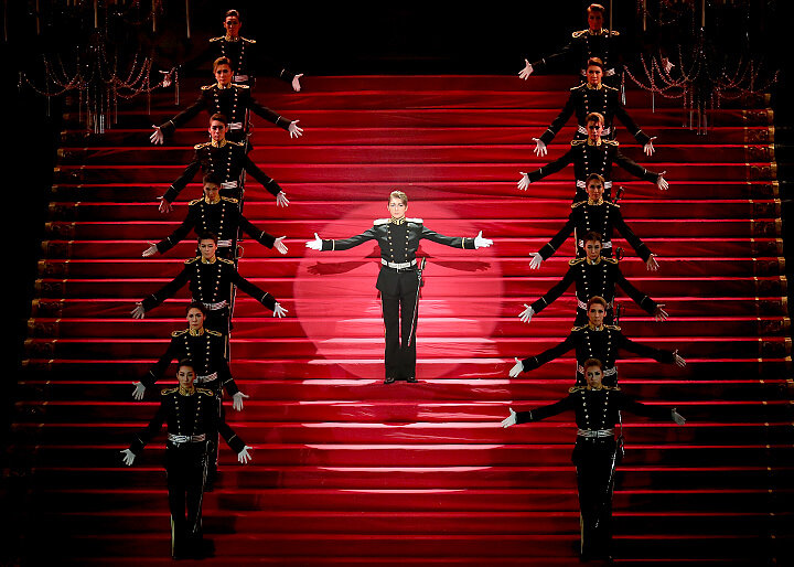 Takarazuka Review-02.jpg