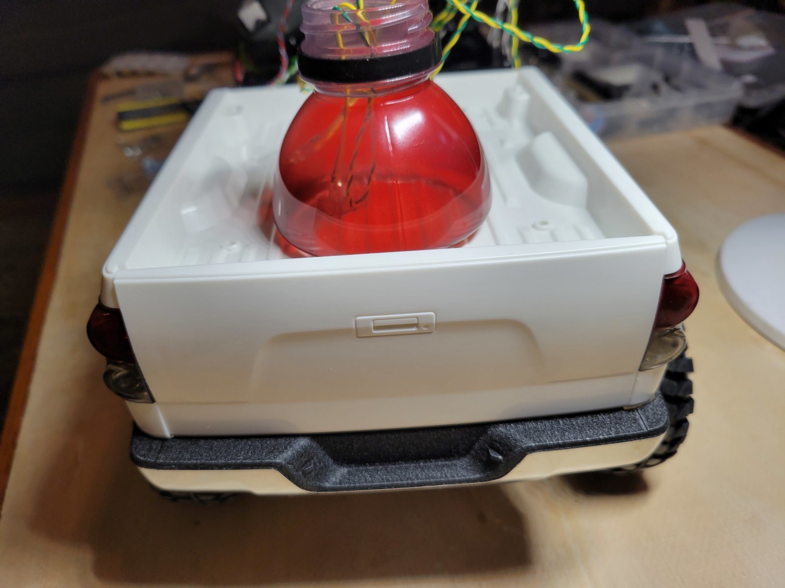 Tamiya-Tundra_Tails-Off.jpg