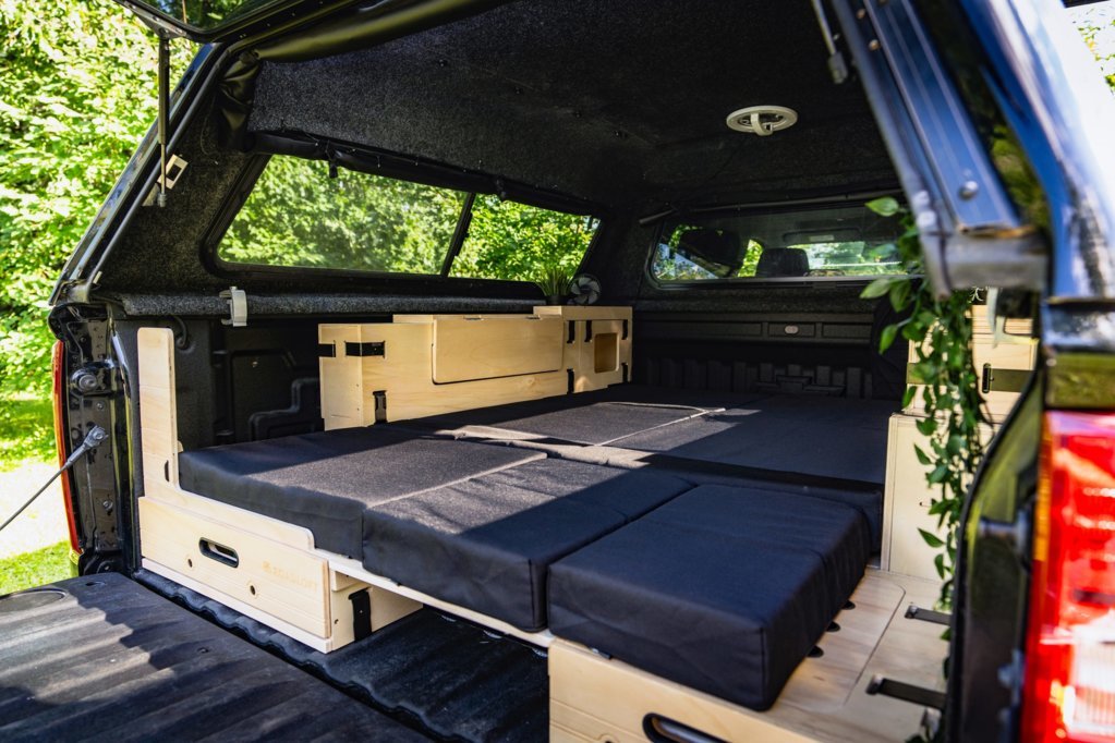 the-roadloft-kit-turns-your-pickup-truck-into-a-stealthy-surprisingly-versatile-camper_10.jpg