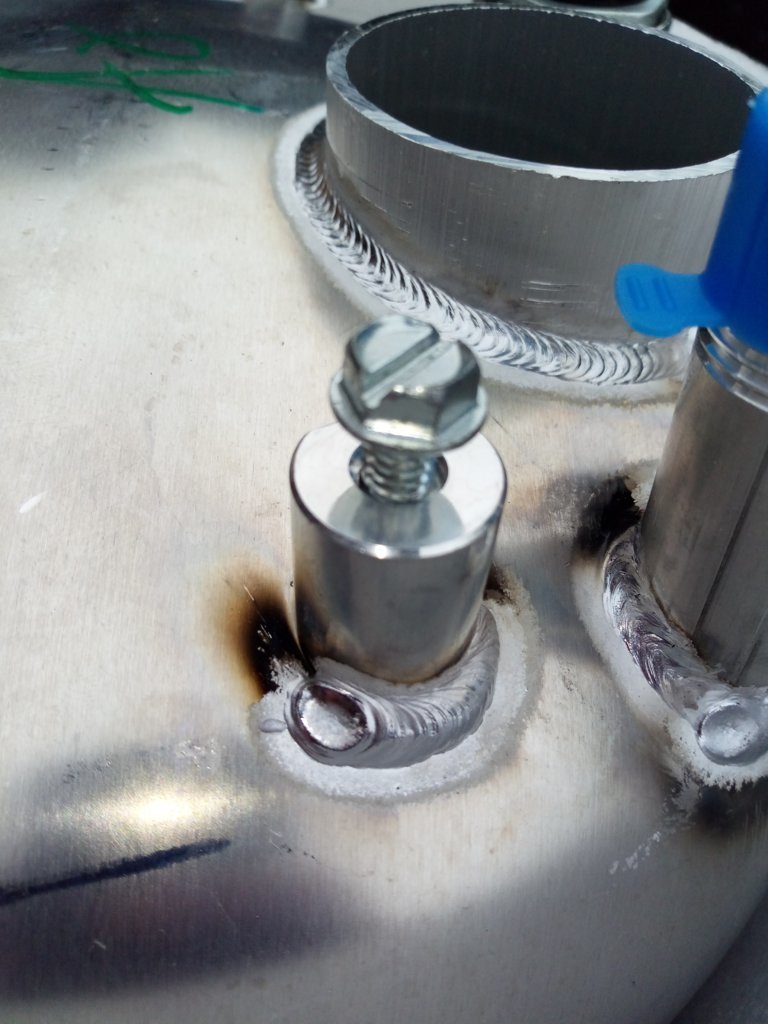Threaded slot with screw.jpg
