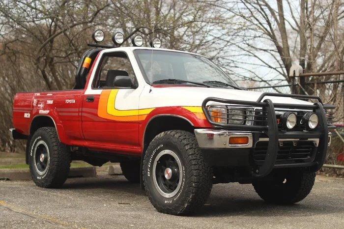 Toyota-pickup-deluxe1991.jpg