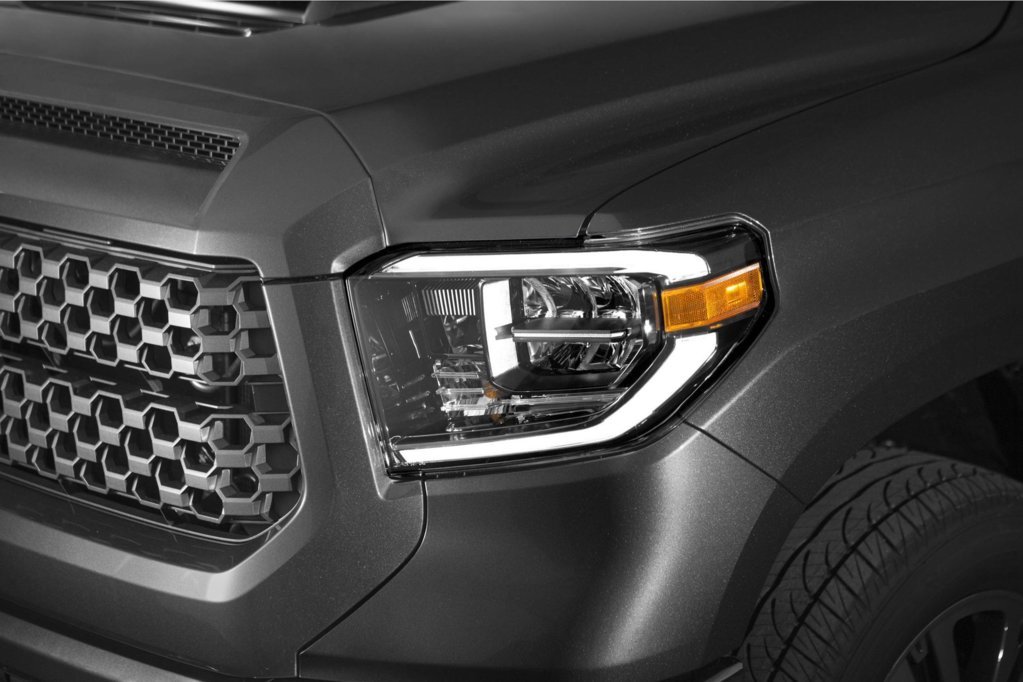 Toyota-Tundra-18-OEM-LED-Headlights-7.jpg