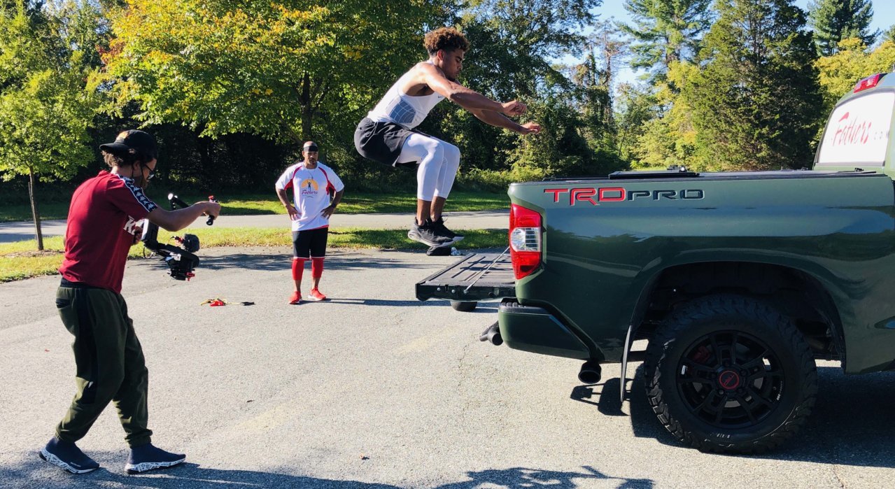 Toyota-Tundra-TRD-Pro-Mobile-Gym03.jpg