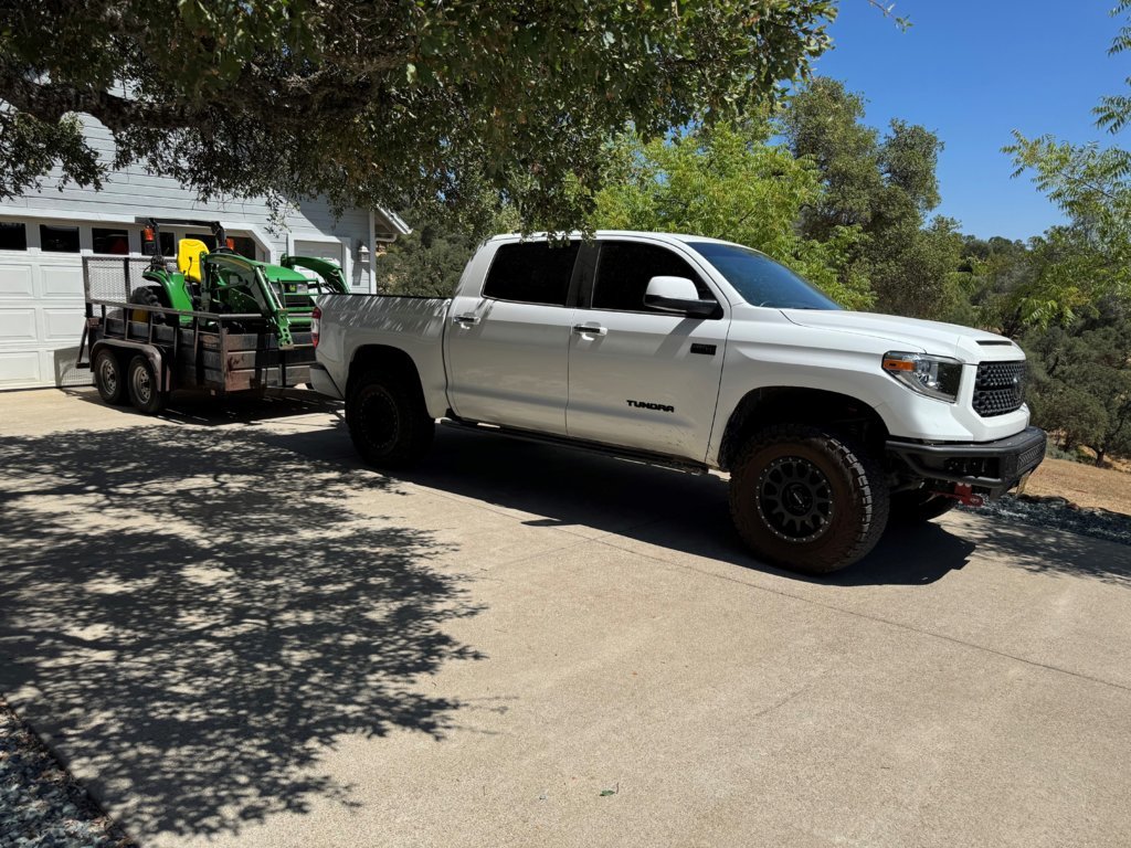 tractor2.jpg