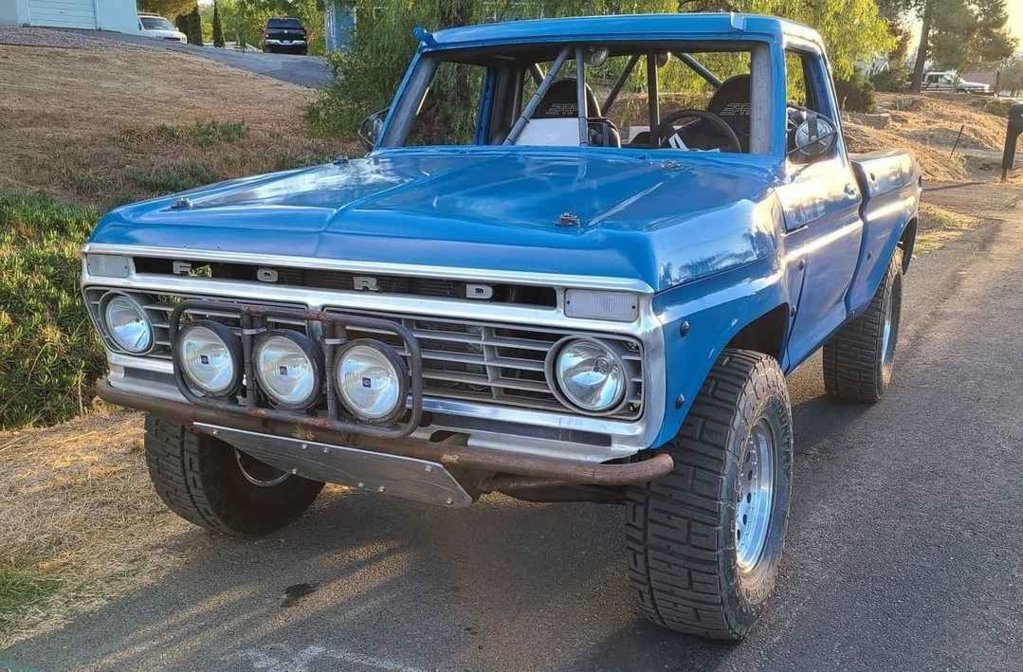 Truck (1).jpg