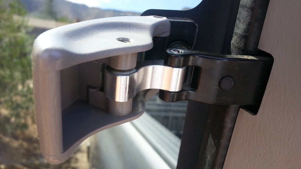 Truck hinge-001.jpg