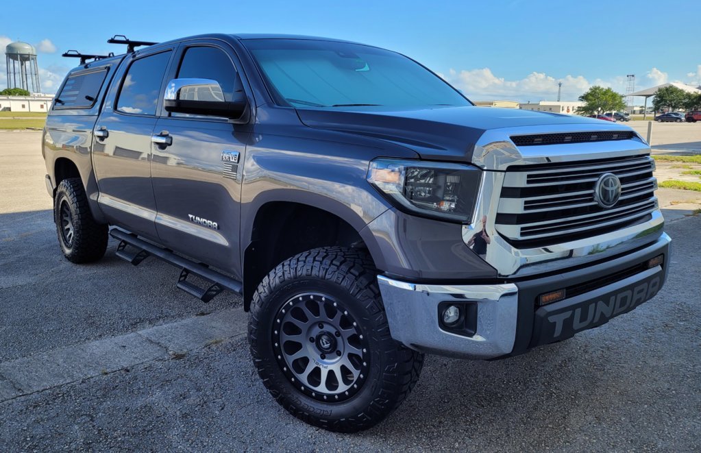 Truck.jpg