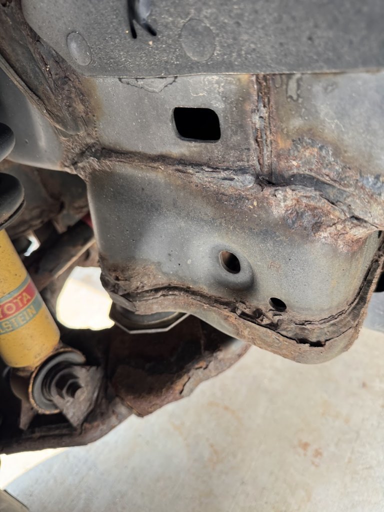 truck rust 10.jpg