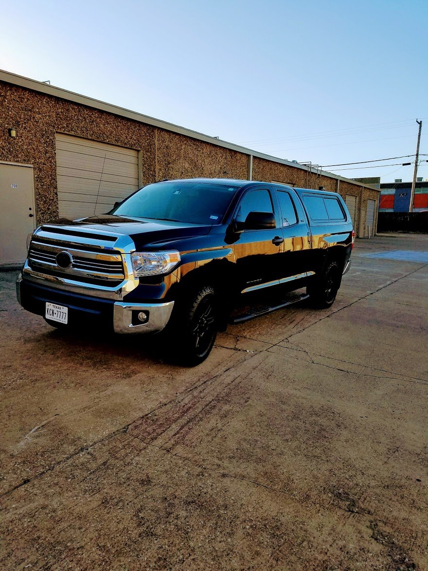 Truck with Leer.jpg