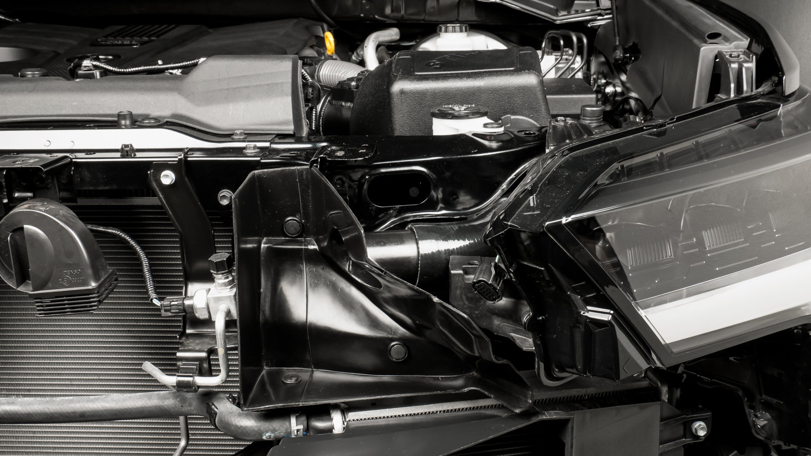 TruPower_By_STILLEN_Toyota_Tundra_Intake_04.jpg