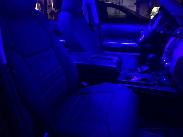 tundra 2 front seats.jpg