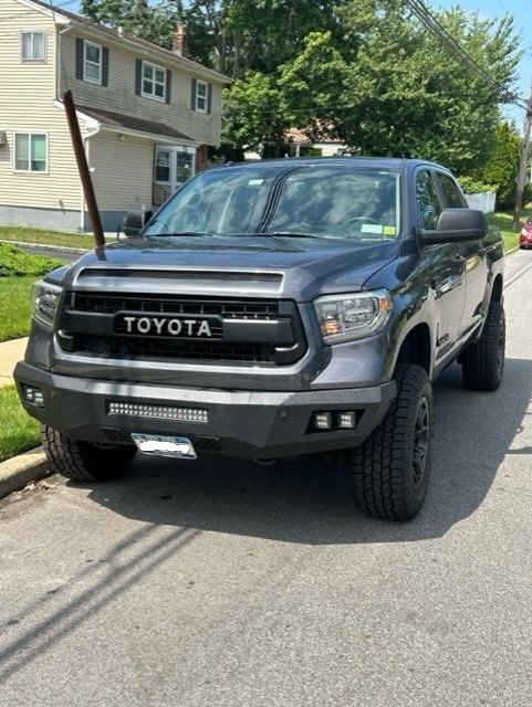 TUNDRA 2.jpg