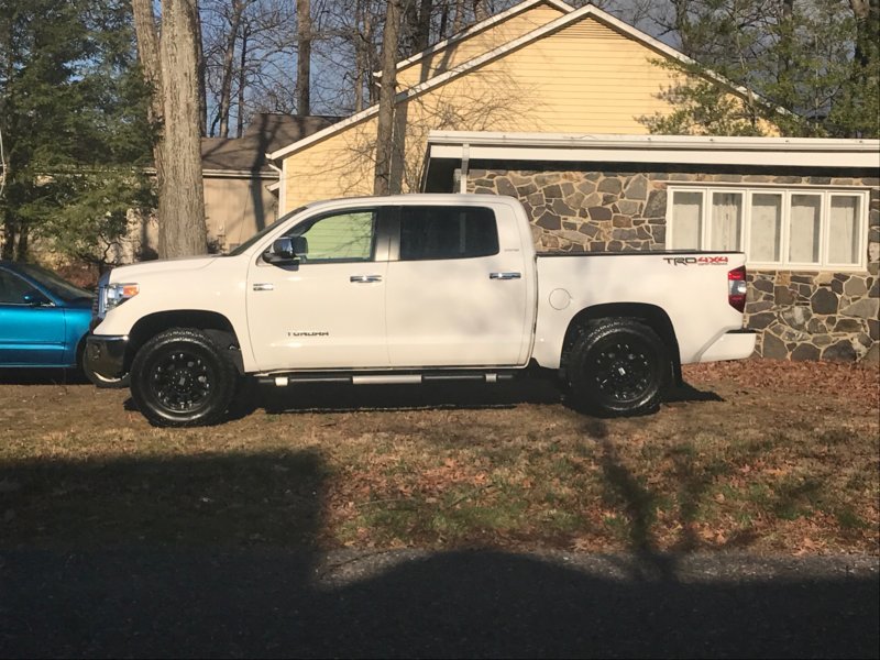 Tundra 2016.jpg