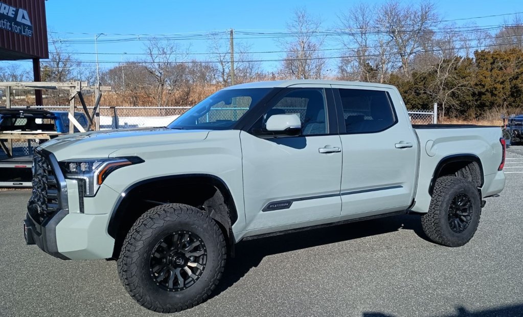 Tundra 2025.jpg