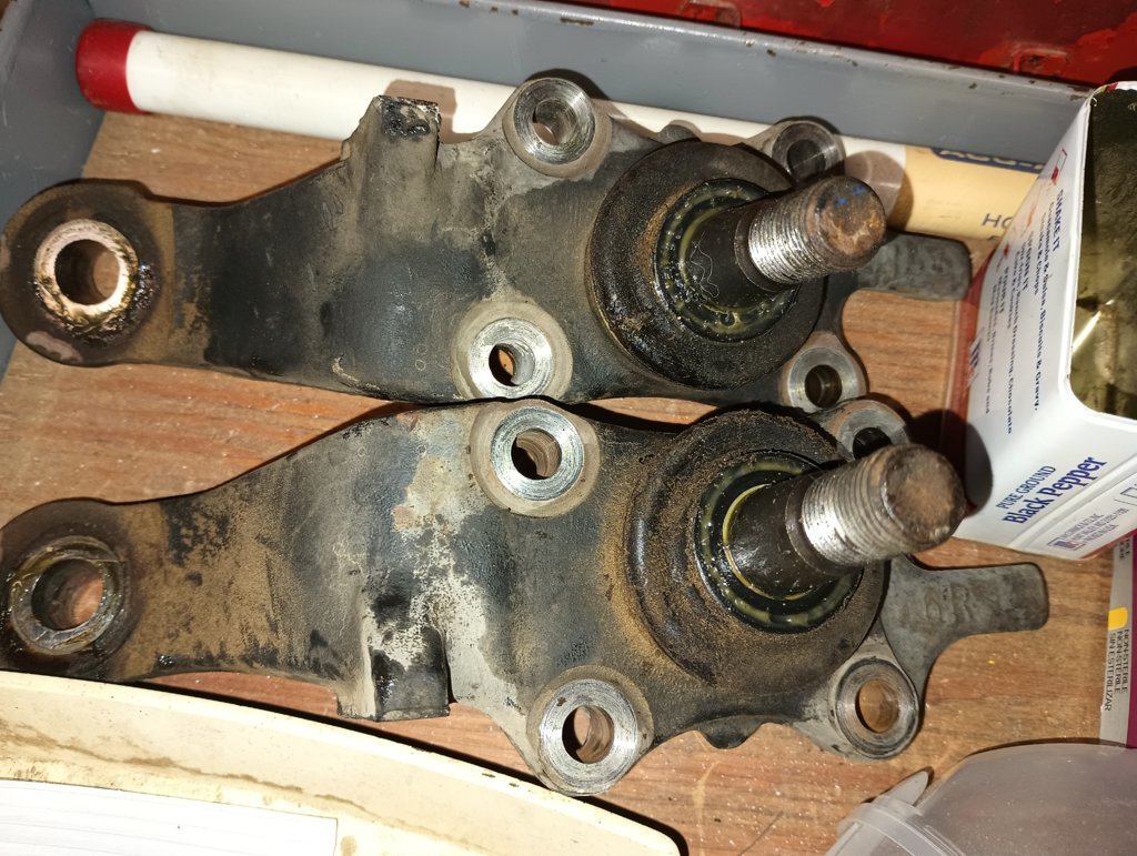 Tundra ball joints.jpg