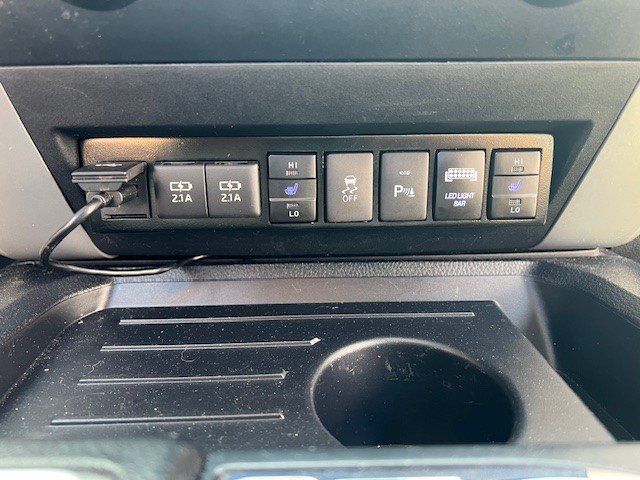 Tundra Center Console.jpg