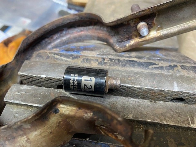 Tundra Exhaust 1.jpg