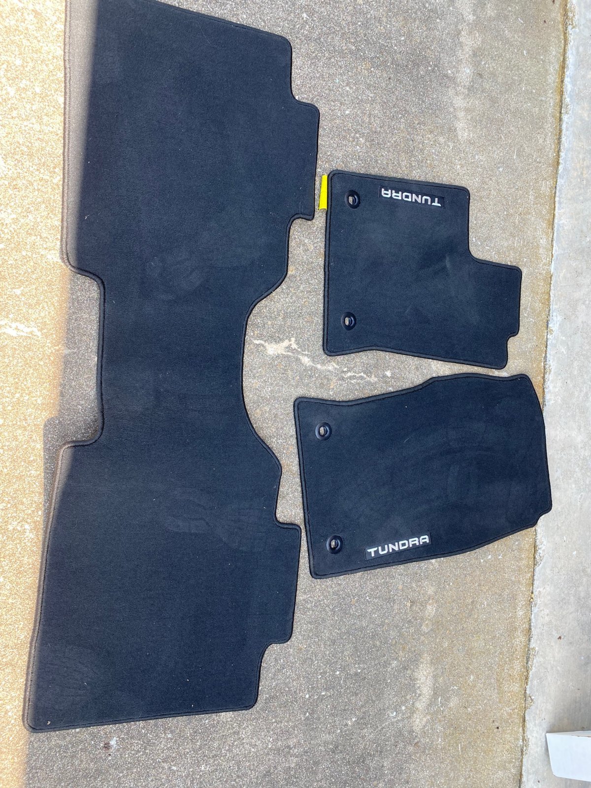 Tundra floor Mats.jpg