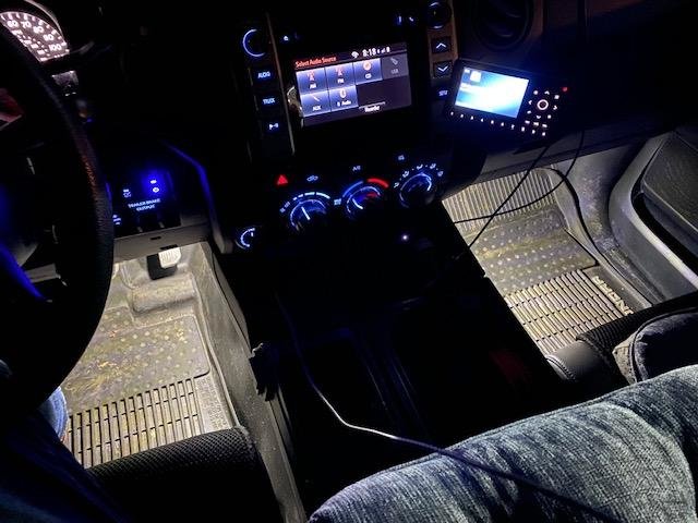 Tundra Footwell lights4.jpg