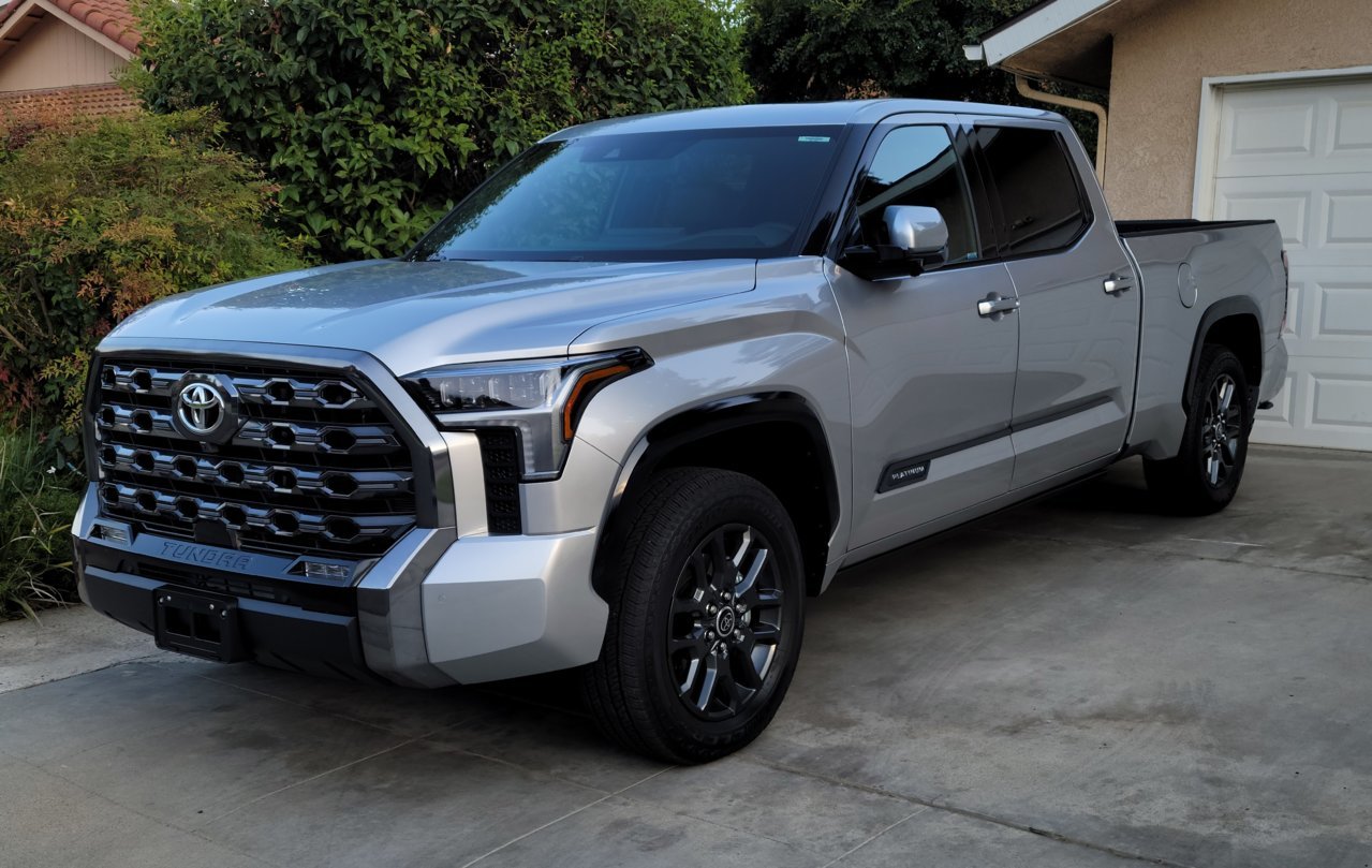 Tundra in my driveway.jpg