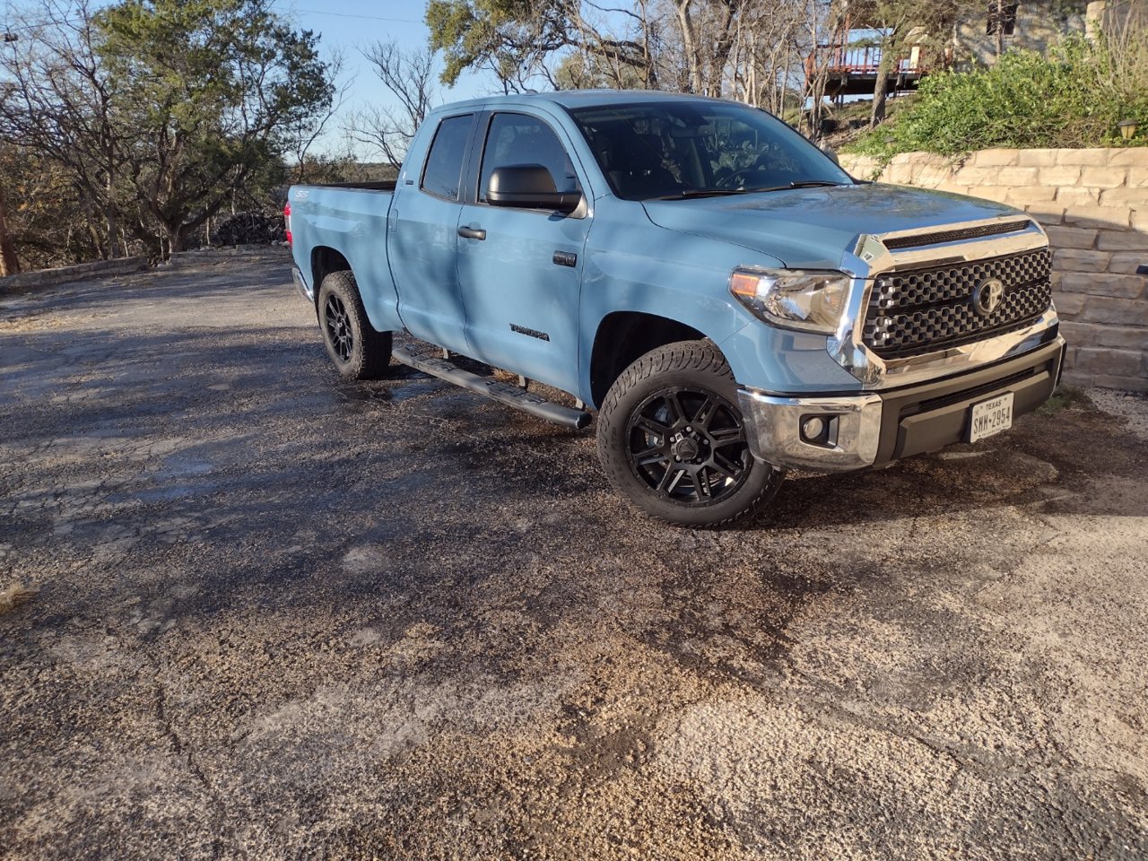 tundra.jpg