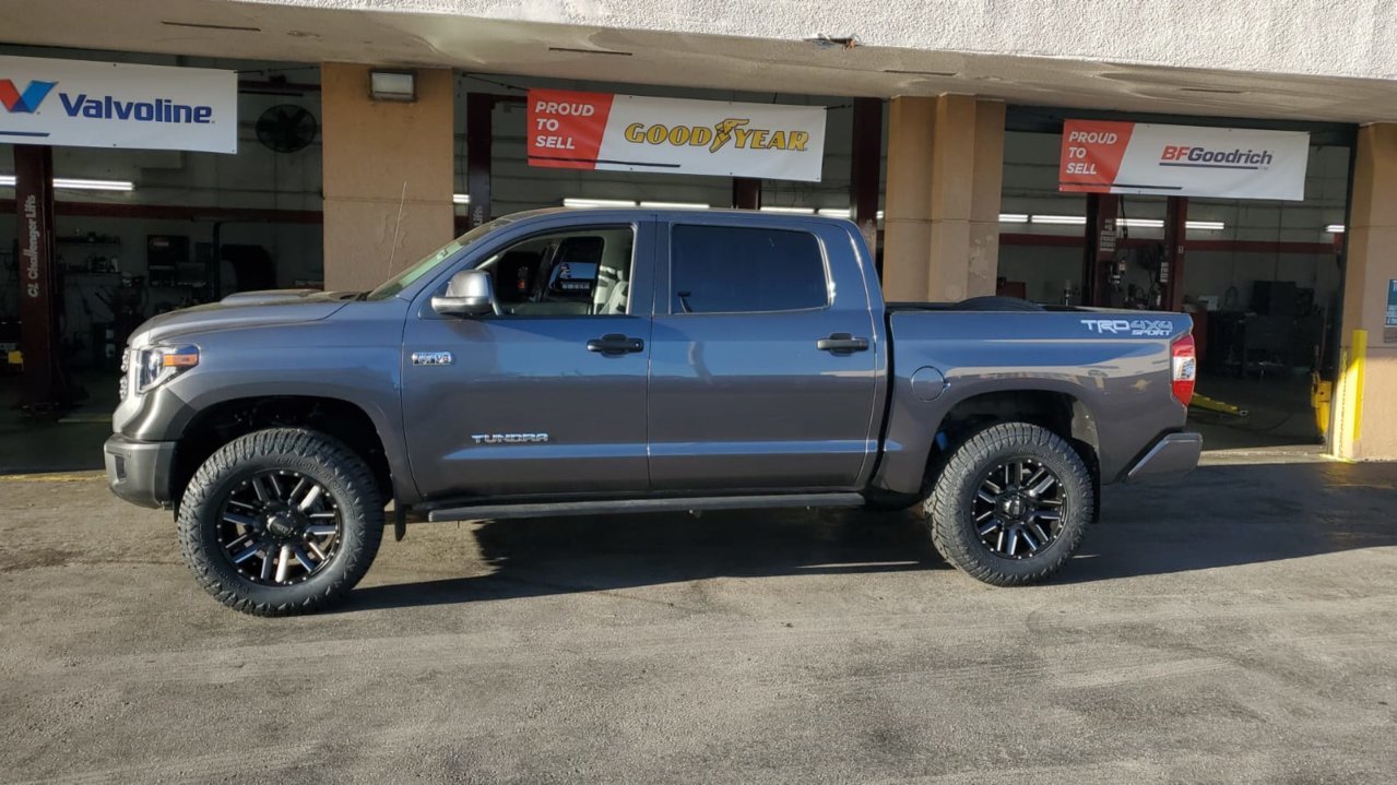 Tundra lifted.jpg