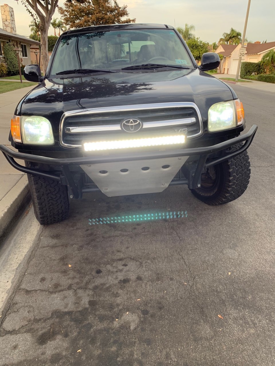 Tundra Lightbar.jpg